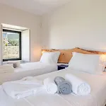 Stone By The Sea - Mountain & Retreat W/pool Affittacamere 4*