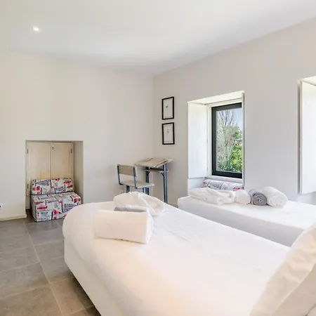 Penzion Stone By The Sea - Mountain & Retreat W/pool Viana do Castelo