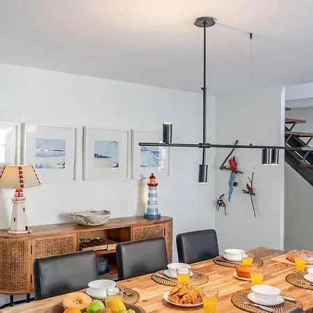 Penzion Stone By The Sea - Mountain & Retreat W/pool