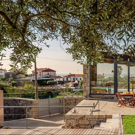 Pensión Stone By The Sea - Mountain & Retreat W/pool 4*