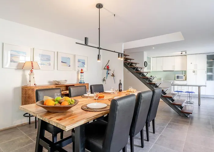 게스트하우스 Stone By The Sea - Mountain & Retreat W/pool 4*