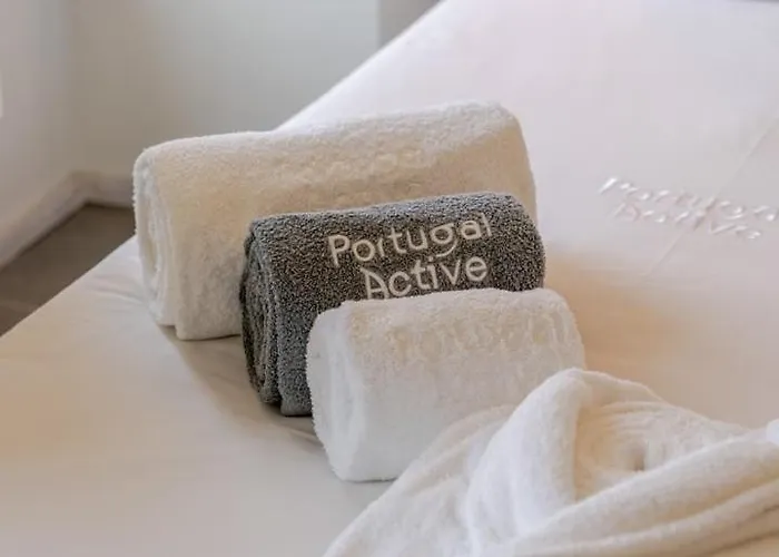 Stone By The Sea - Mountain & Retreat W/pool 4* 비아나도카스텔로