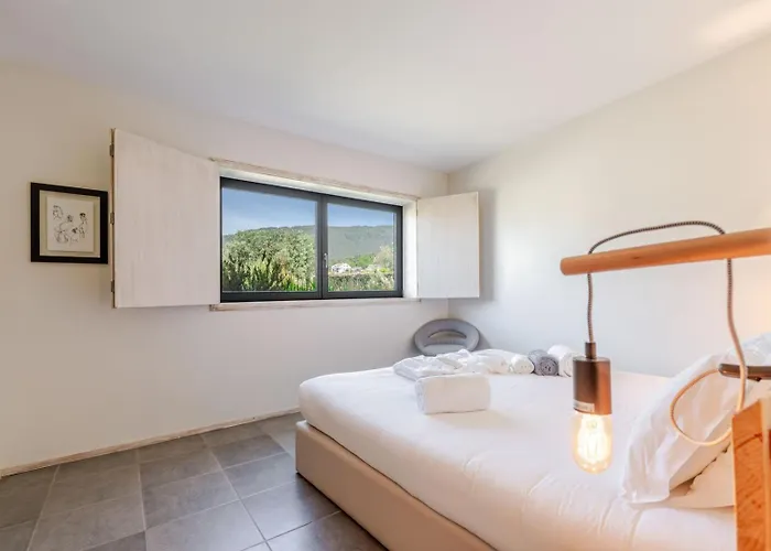 Stone By The Sea - Mountain & Retreat W/pool 4*