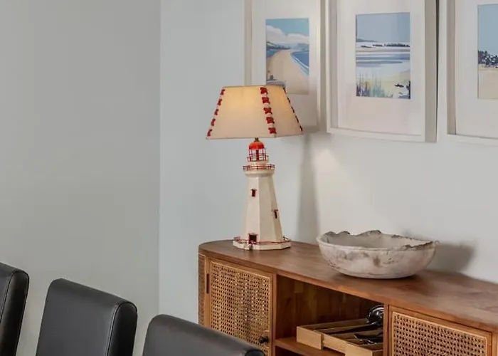 Stone By The Sea - Mountain & Retreat W/pool 4* 비아나도카스텔로