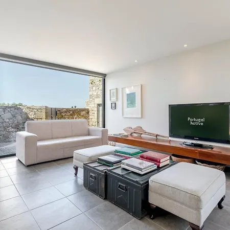 Stone By The Sea - Mountain & Retreat W/pool فيانا دو كاستيلو