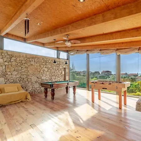 Stone By The Sea - Mountain & Retreat W/pool فيلة *