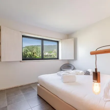 Stone By The Sea - Mountain & Retreat W/pool فيانا دو كاستيلو