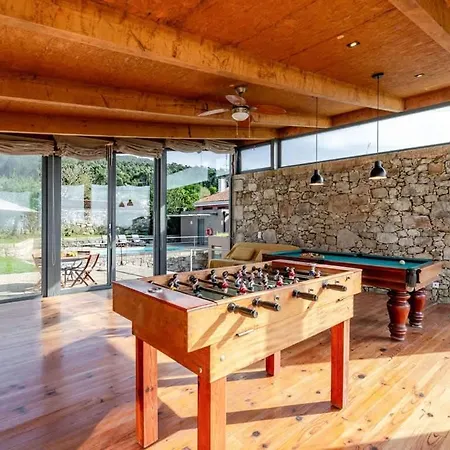 فيلة Stone By The Sea - Mountain & Retreat W/pool فيانا دو كاستيلو