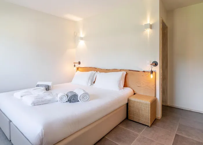 Stone By The Sea - Mountain & Retreat W/pool Guest house